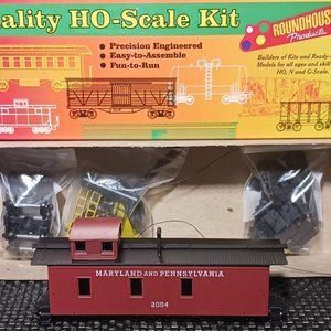Vintage HO Roundhouse Maryland Pennsylvania 3 Window Caboose Kit Unassembled